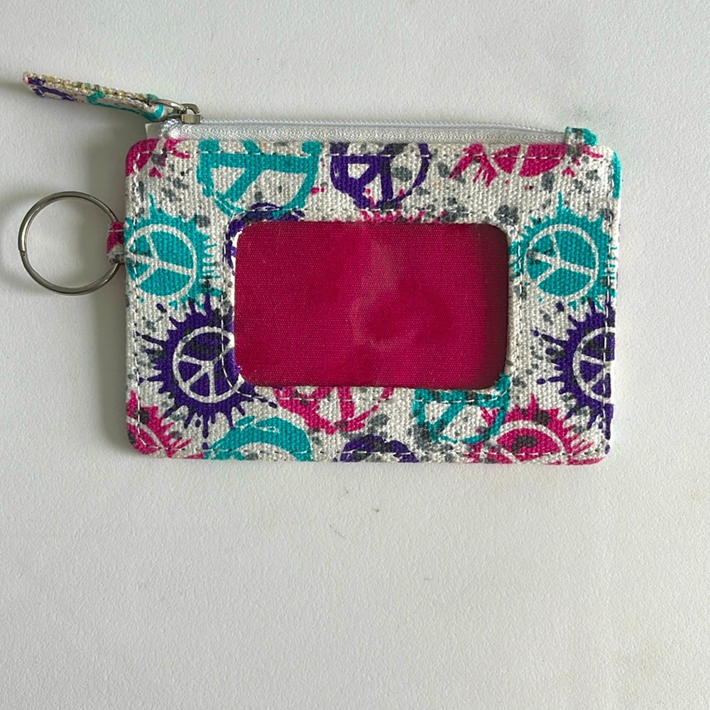 Keychain *NWOT* Peace Signs ID Holder